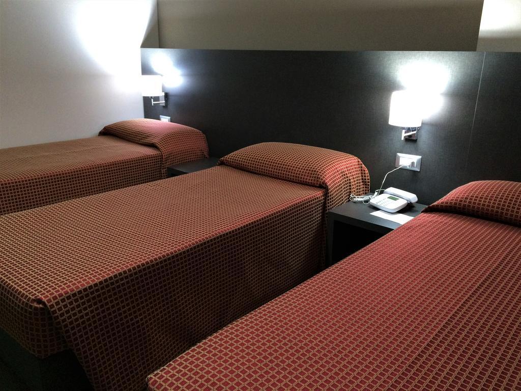 Twelve Hotel Μονκαλιέρι Εξωτερικό φωτογραφία